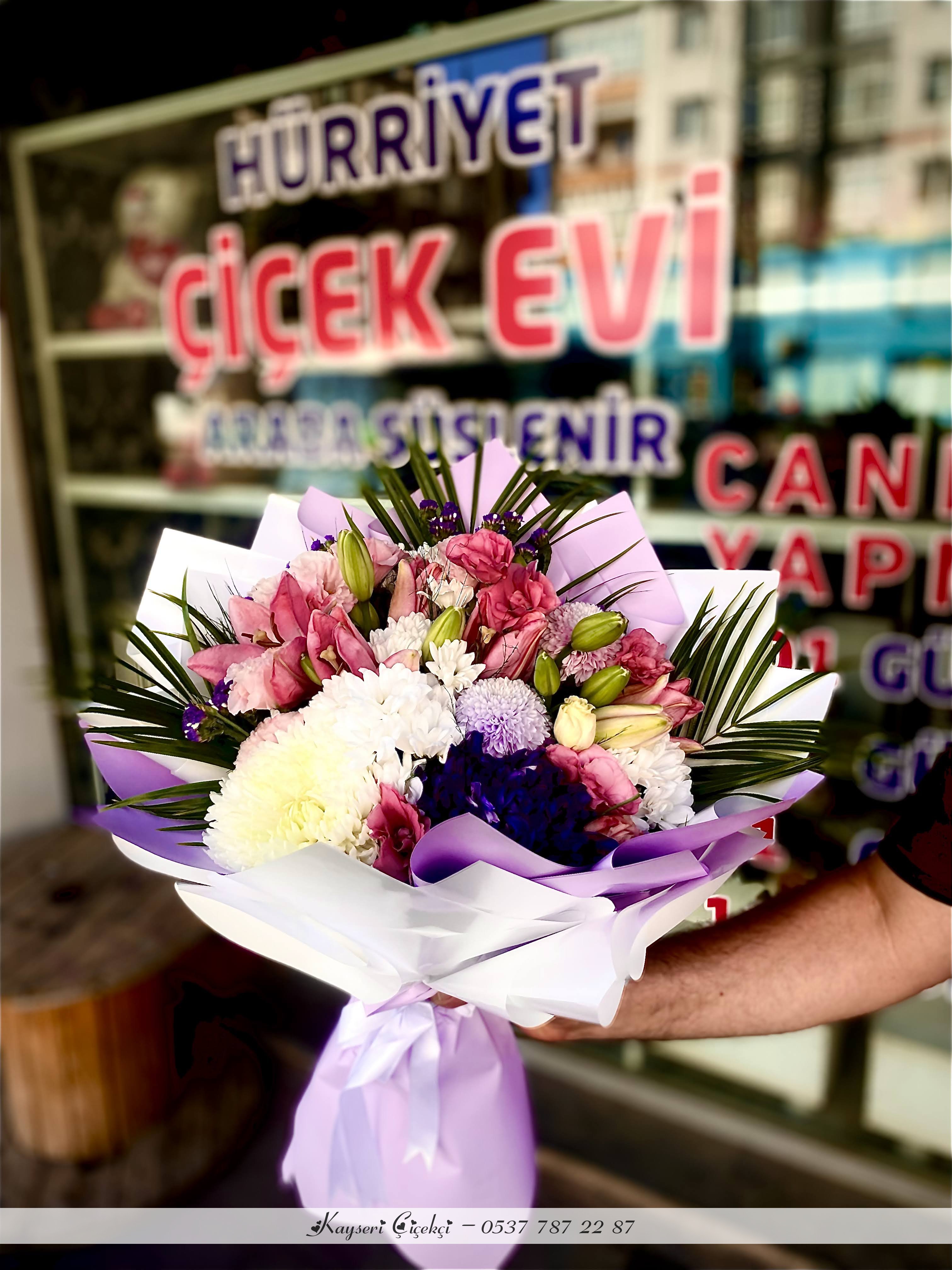 Canlı Ithal Karışık Buket